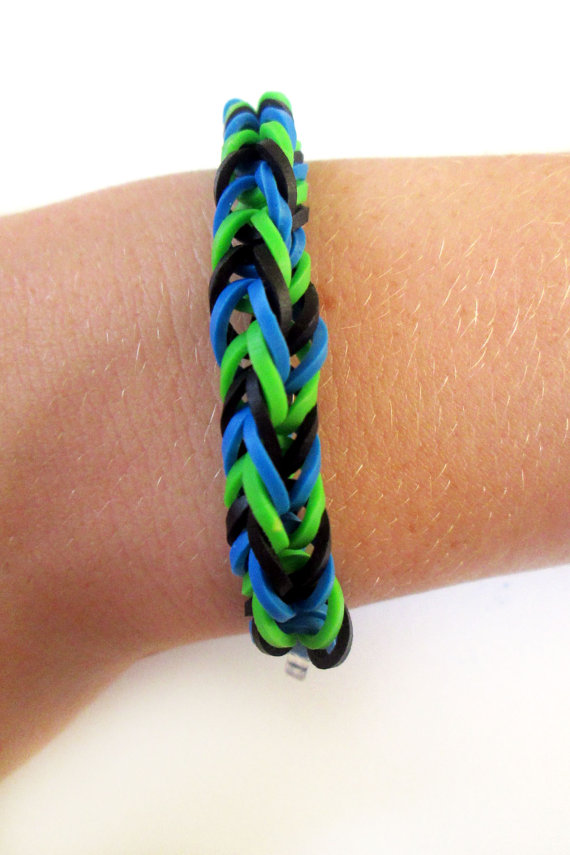 Small Rubber Band Bracelets | Rubber band crafts, Rubber bands, Rubber band  bracelet